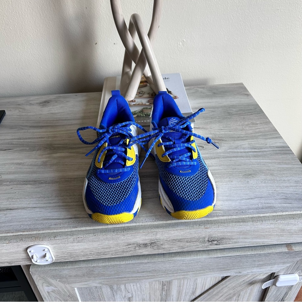 Under Armour Curry’s Basketball Shoes